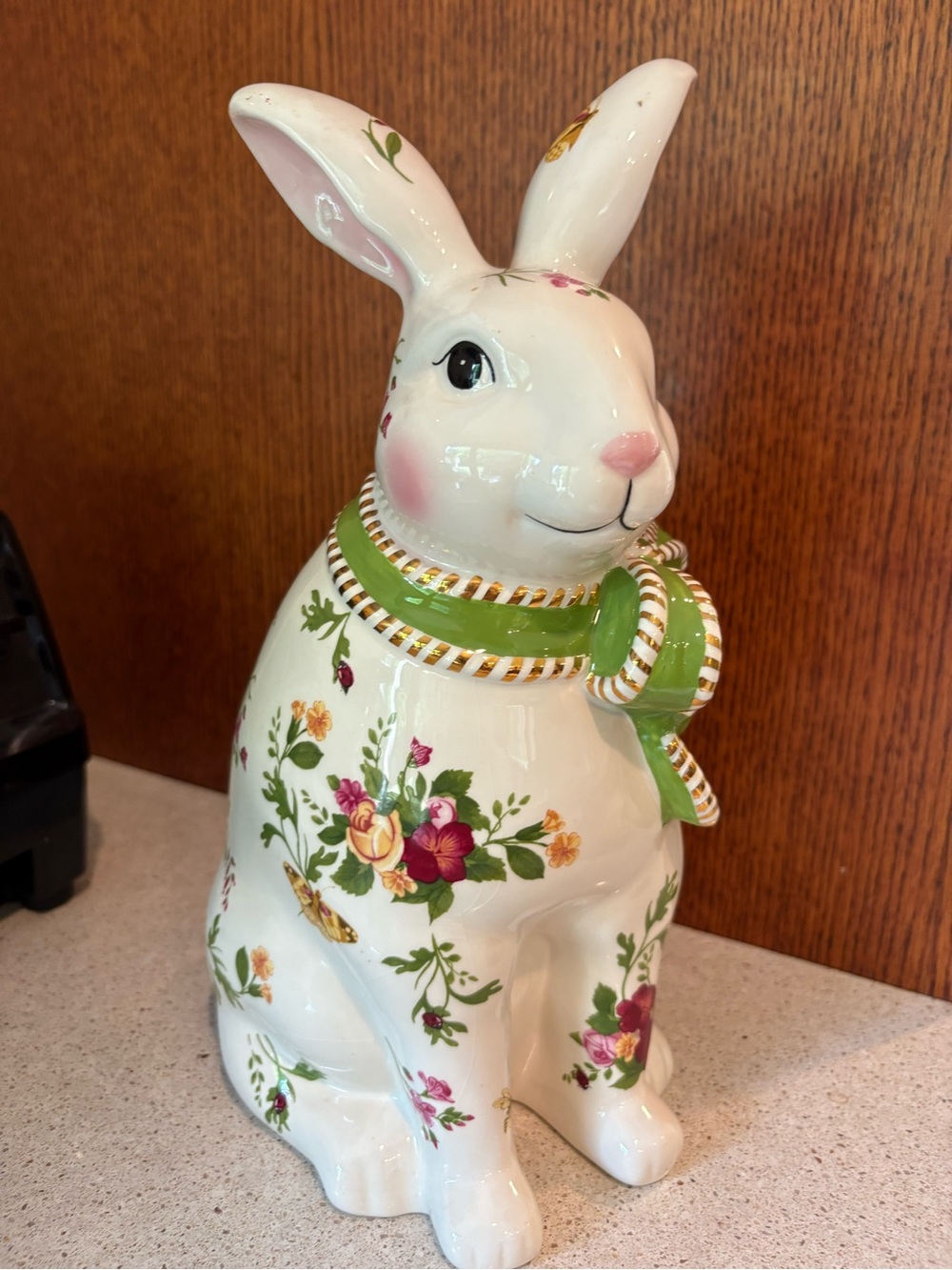 Royal Albert Old Country Roses Spring Bunny Statement Piece